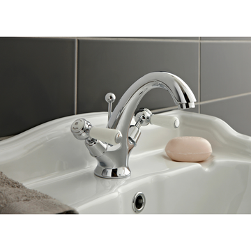 HR White Topaz With Lever Handle Mono Basin Mixer